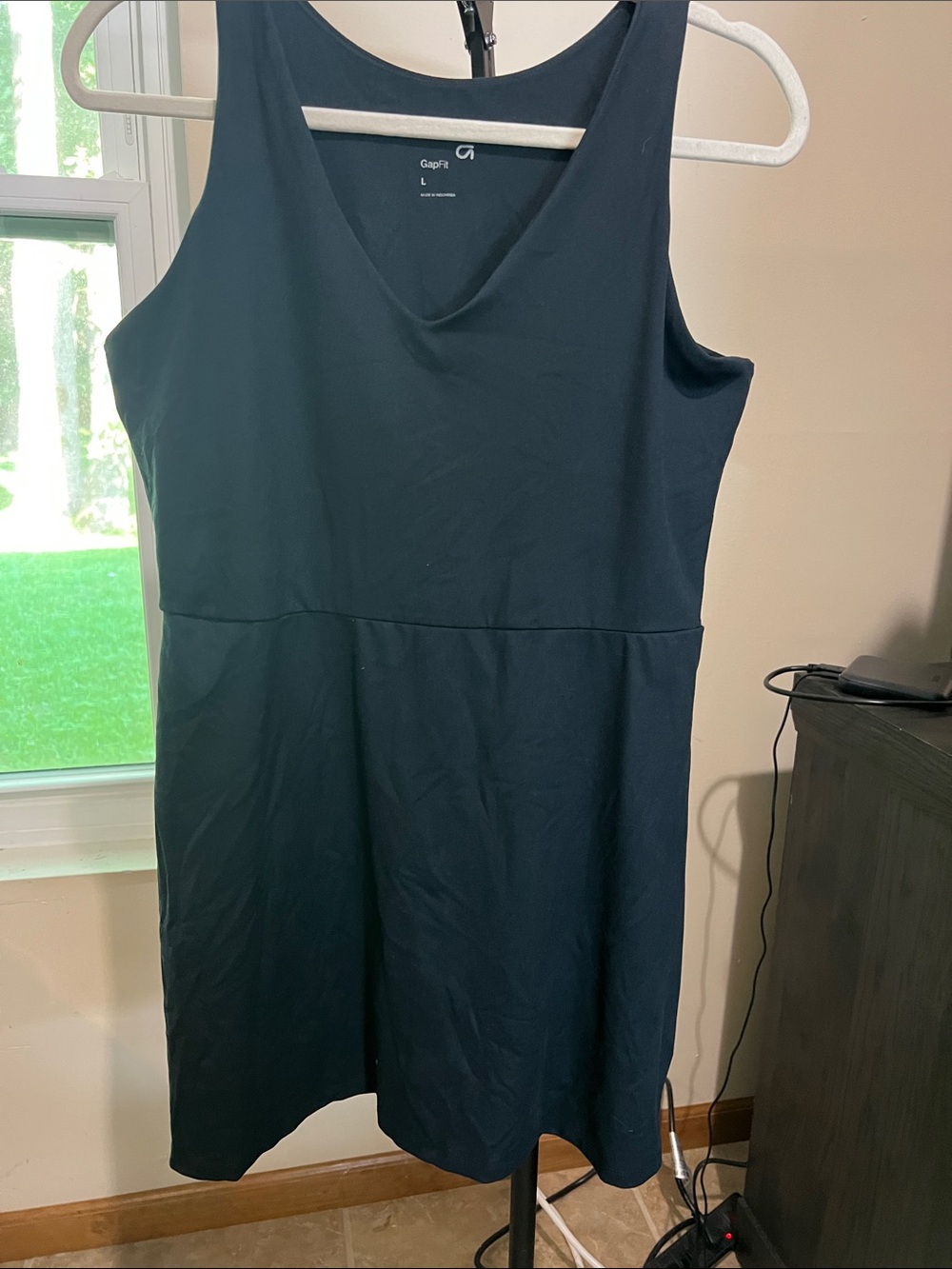 GAP Black Sleeveless V-Neck Tank Dress
